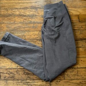 alphalete amplify storm grey